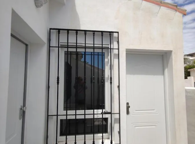 Near The Sea Homestay Marbella